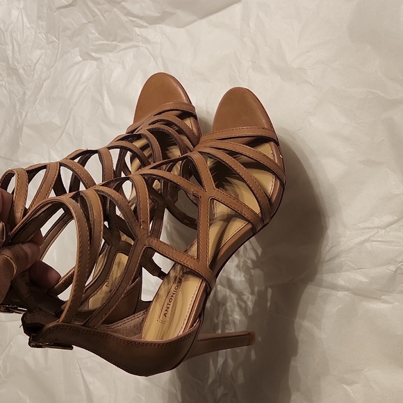 Antonio Melani shoes, used  Farrah Strappy Leather Heels ,Size 7M - Picture 11 of 11